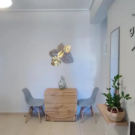 Rock & Roll 2 - Modern Apartment In Trikala Exterior photo